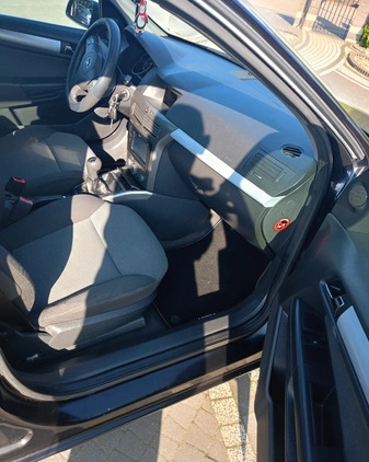Opel Astra cena 7700 przebieg: 284000, rok produkcji 2006 z Darłowo małe 106